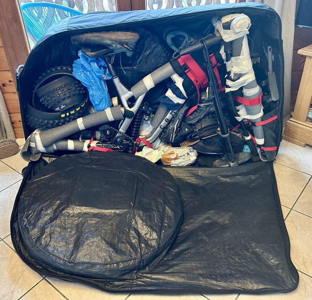 Evoc bike bag with Commencal V5.